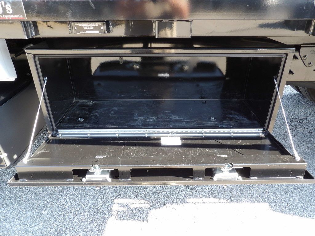 Used 2025 Ford F650 2WD Regular Cab Super Duty image 46