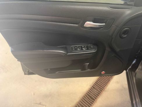 Used 2016 Chrysler 300 S RWD image 14