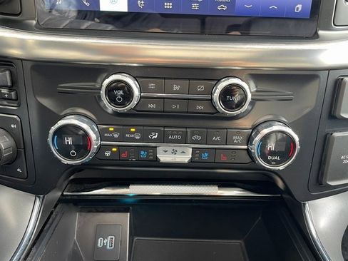 Used 2021 Ford F150 Lariat w/ Equipment Group 502A High image 24