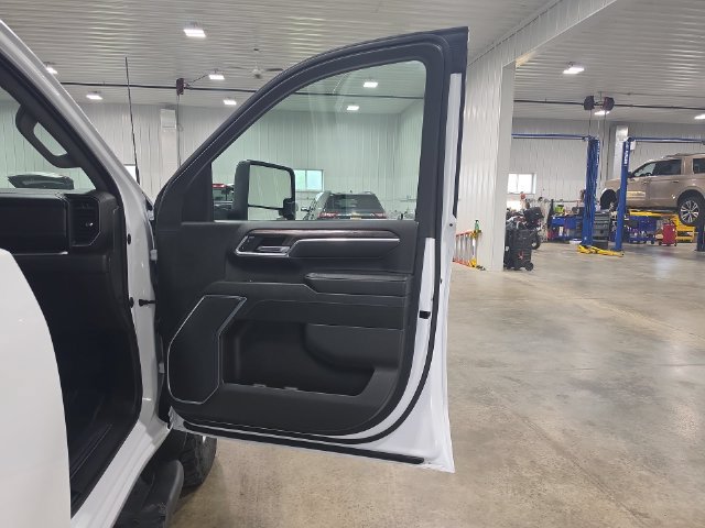 Used 2024 Chevrolet Silverado 2500 LTZ AWD/4WD image 29
