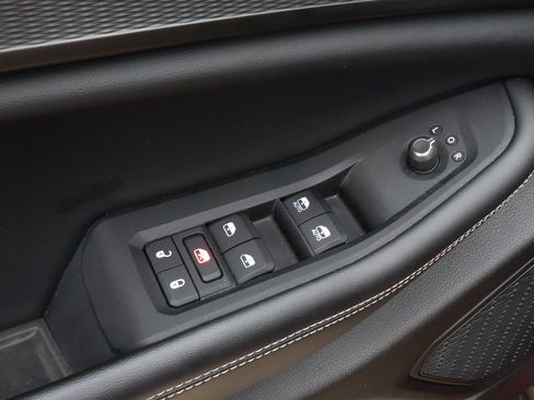 Used 2023 Jeep Grand Cherokee Altitude AWD/4WD image 15