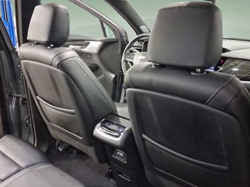 Used 2024 Cadillac XT6 Premium Luxury FWD image 16