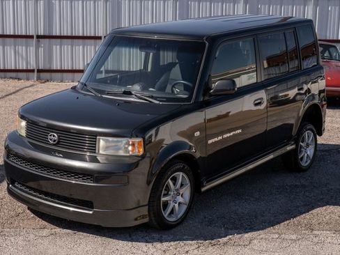 Used 2006 Scion xB image 1