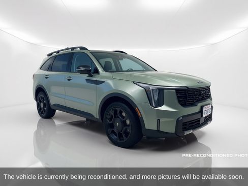 Used 2024 Kia Sorento SX AWD/4WD image 3