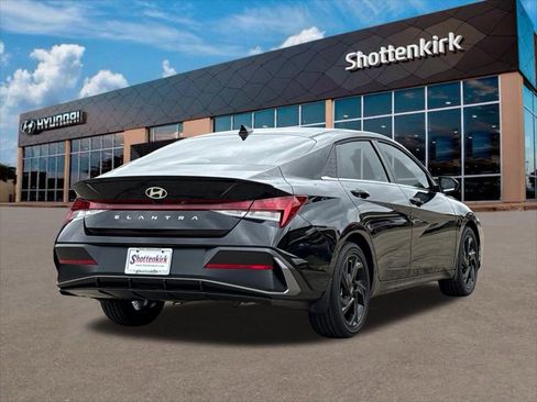 New 2026 Hyundai Elantra SEL Sport Premium FWD image 6