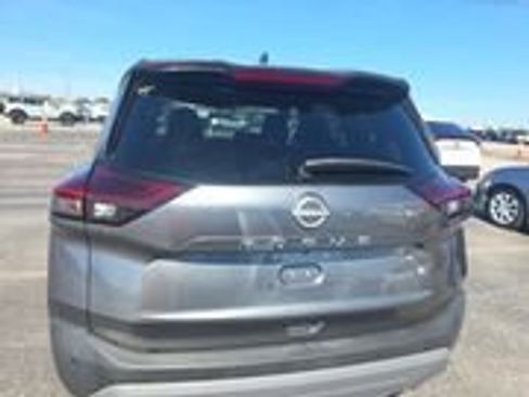 Used 2023 Nissan Rogue S image 4