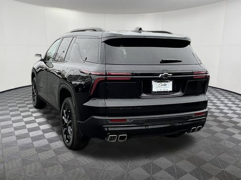 Used 2025 Chevrolet Traverse LT w/ Midnight/Sport Edition image 4