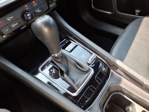 Used 2024 Jeep Compass Latitude AWD/4WD image 24