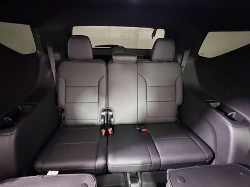 Certified 2025 Chevrolet Traverse High Country FWD image 7