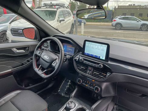 Used 2025 Ford Escape ST-Line image 38