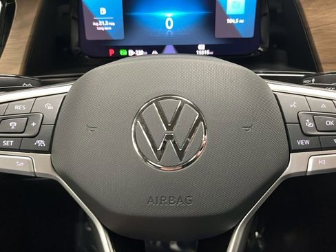 Used 2025 Volkswagen Atlas SE image 15