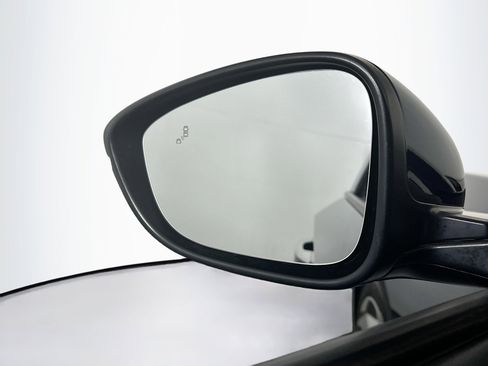 Used 2019 Honda Accord Touring image 16