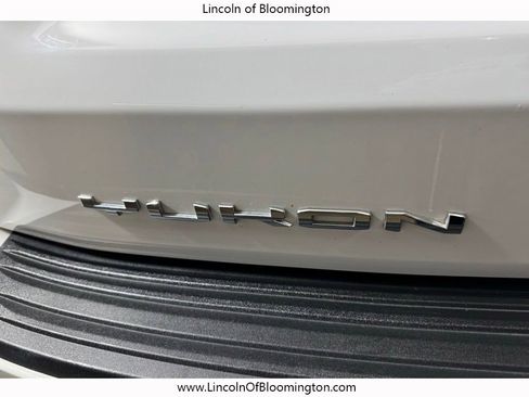 Used 2025 GMC Yukon Denali AWD/4WD image 29