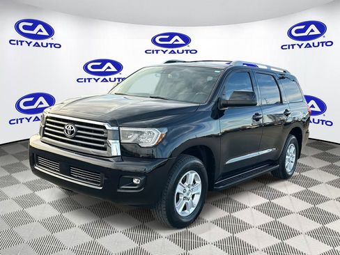 Used 2019 Toyota Sequoia SR5 image 9
