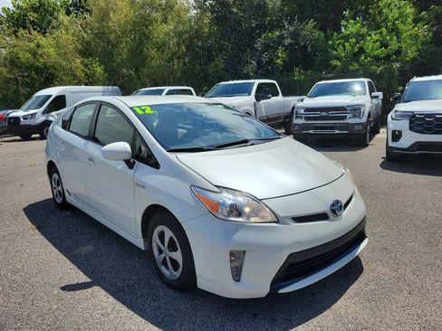 Used 2012 Toyota Prius Two FWD image 2