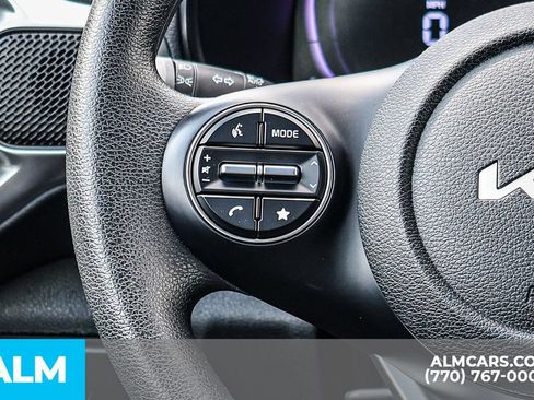 Used 2025 Kia Soul LX w/ LX Technology Package FWD image 34