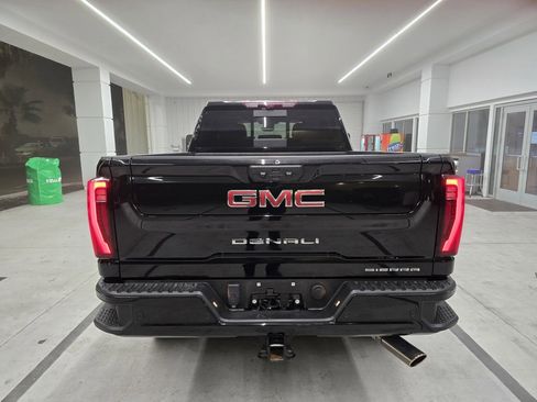 Used 2024 GMC Sierra 2500 Denali w/ Denali Reserve Package image 5