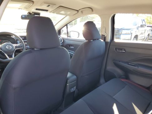 New 2025 Nissan Versa SR w/ Trunk Package FWD image 11
