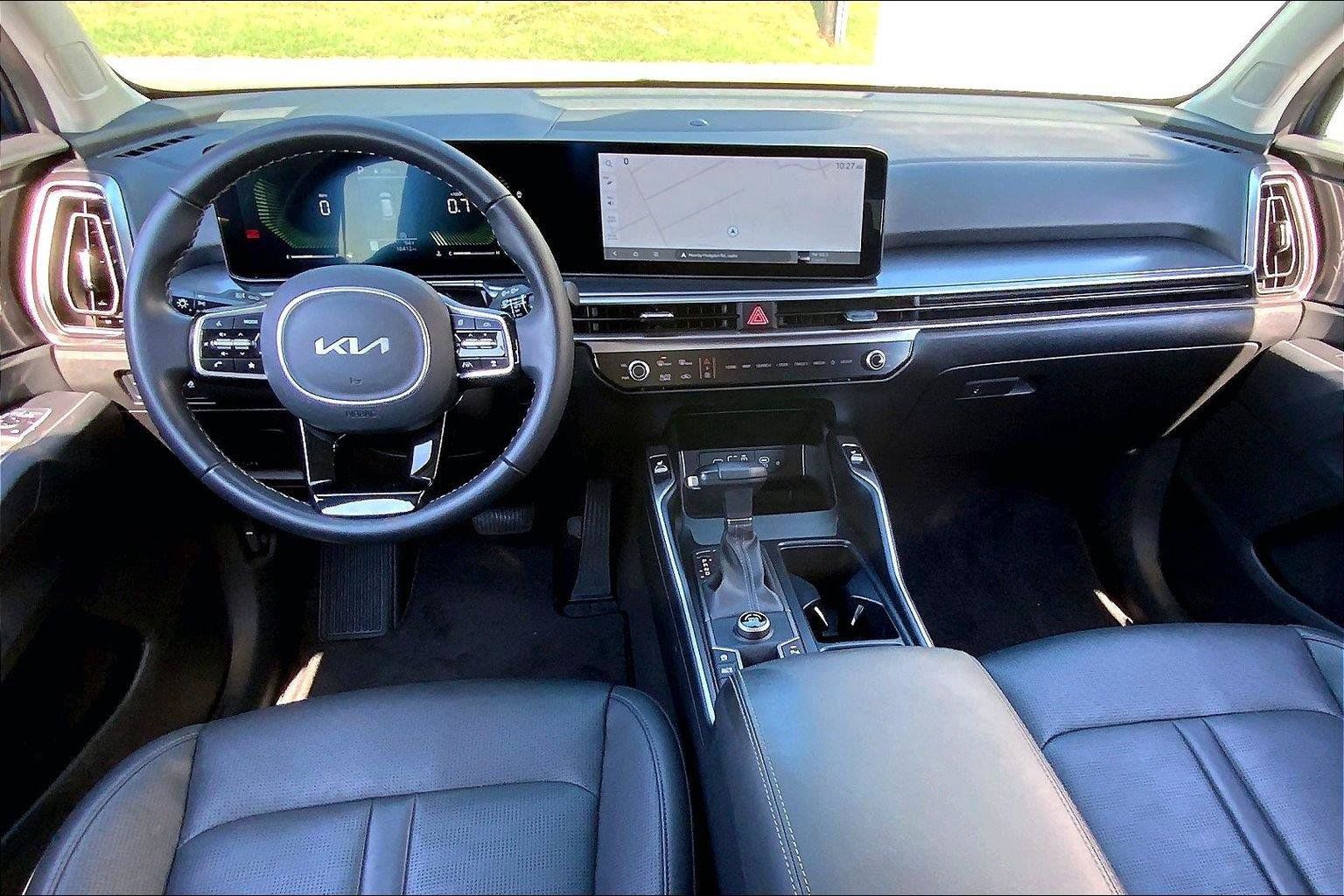 Used 2025 Kia Sorento S FWD image 14
