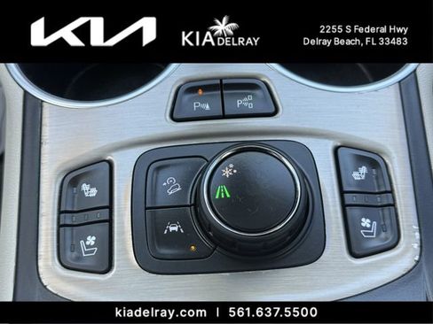 Used 2020 GMC Terrain Denali w/ Denali Premium Package image 24