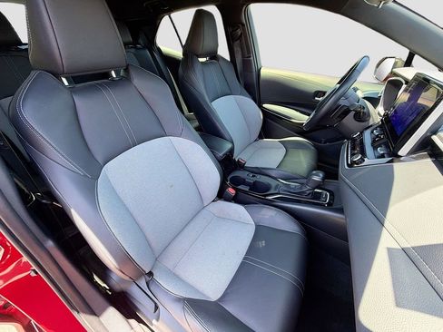 Used 2025 Toyota Corolla XSE FWD image 27