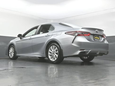 Used 2024 Toyota Camry SE FWD image 41