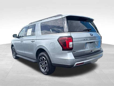 Used 2023 Ford Expedition Max XLT AWD/4WD image 3