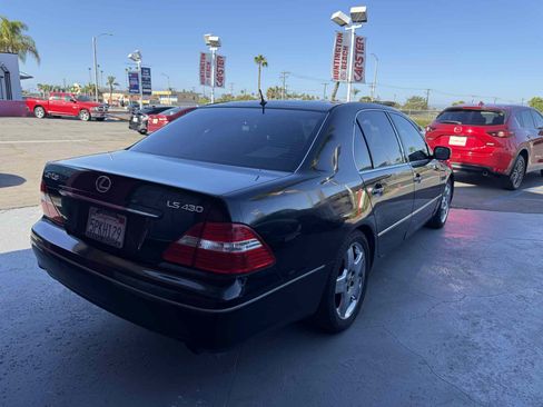 Used 2005 Lexus LS 430 RWD image 12