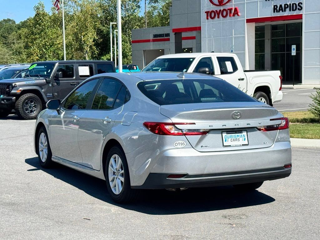 Used 2025 Toyota Camry LE FWD image 8