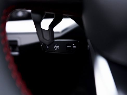 Used 2022 Lamborghini Urus image 64