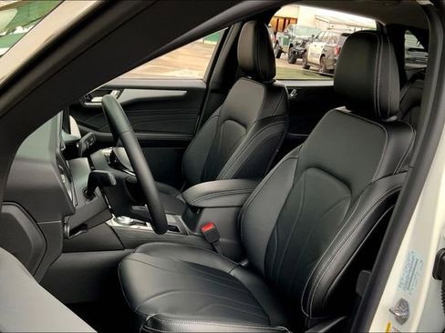 New 2025 Ford Escape SE w/ PHEV Premium Package image 9