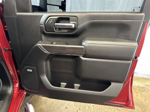 Certified 2020 Chevrolet Silverado 2500 LTZ w/ LTZ Premium Package image 30