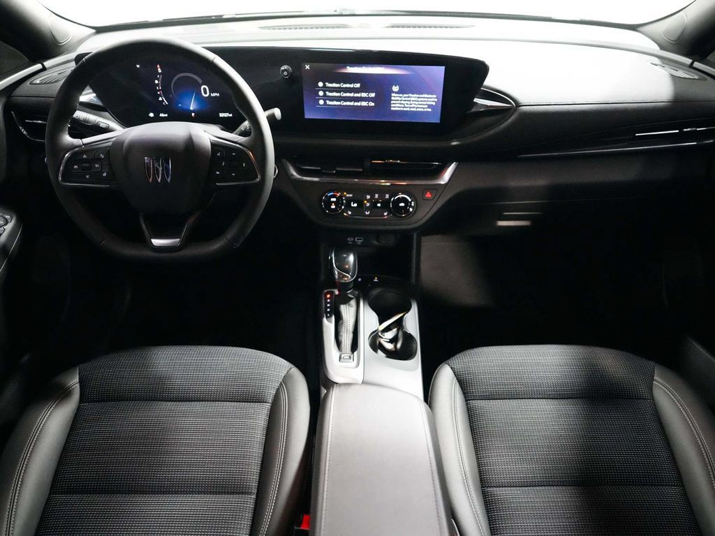 Used 2025 Buick Envista Preferred w/ Convenience I Package FWD image 33