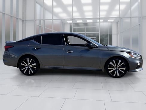 Certified 2022 Nissan Altima 2.5 SR AWD/4WD image 7