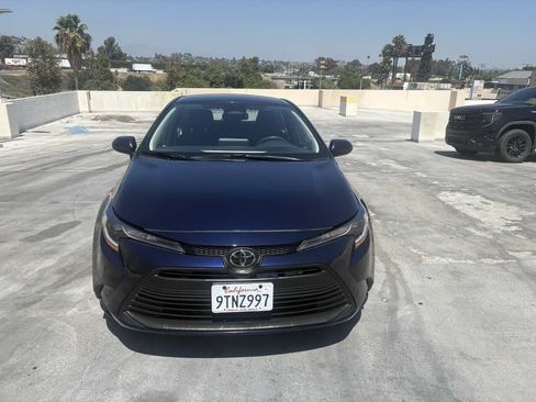 Used 2025 Toyota Corolla LE FWD image 7
