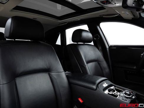 Used 2010 Rolls-Royce Ghost image 36