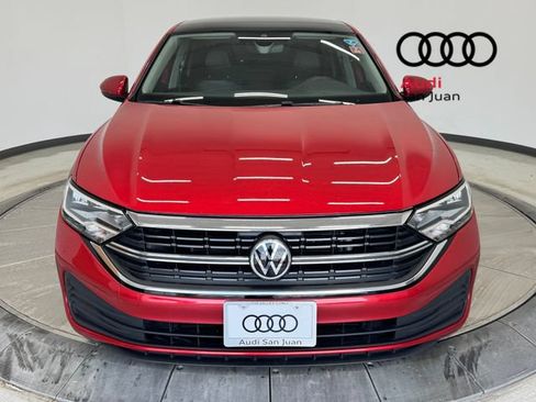 Used 2022 Volkswagen Jetta SE w/ Panoramic Sunroof Package FWD image 2