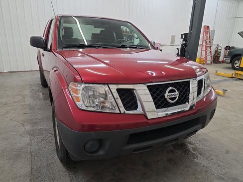Used 2015 Nissan Frontier S image 18