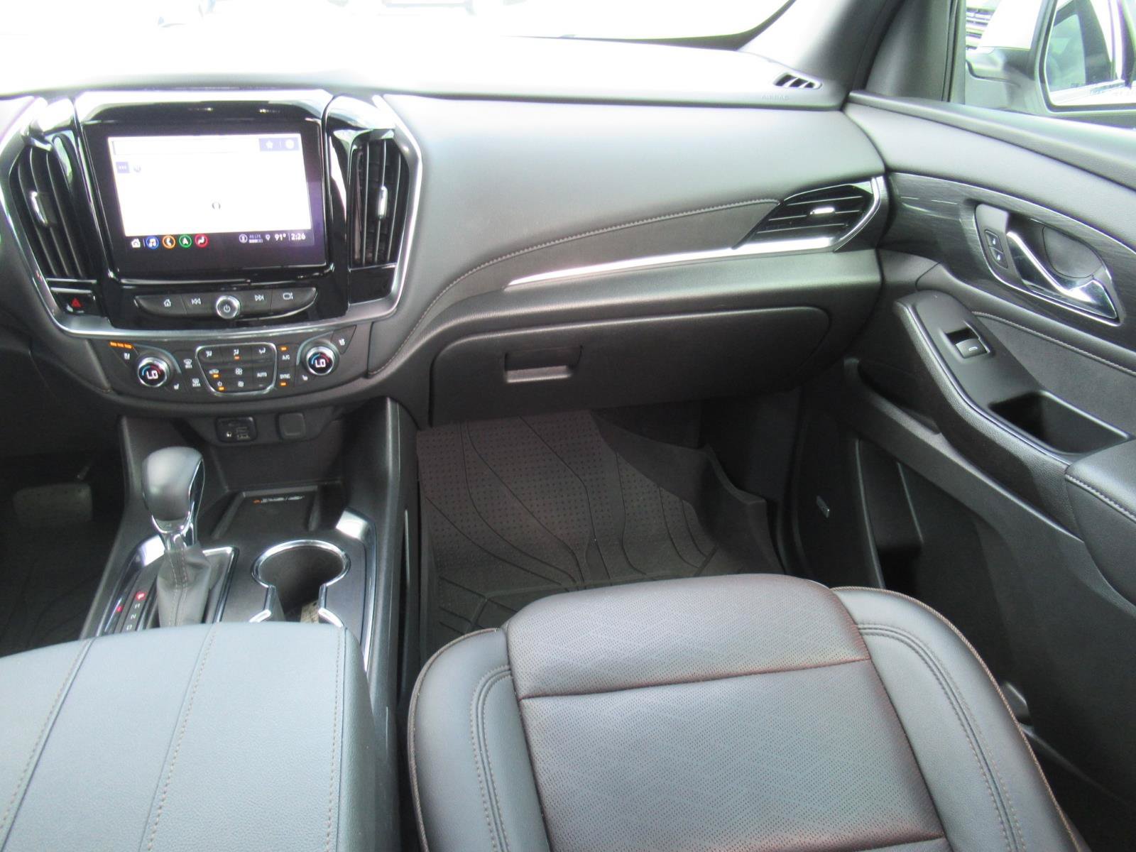 Certified 2023 Chevrolet Traverse High Country FWD image 14