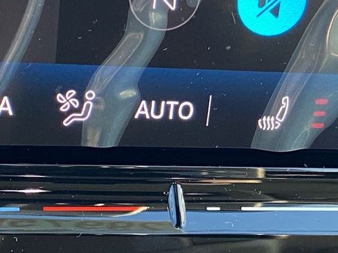 New 2026 Volkswagen Tiguan SE image 6