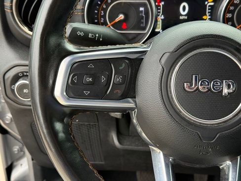 Used 2021 Jeep Wrangler Unlimited Sahara AWD/4WD image 15