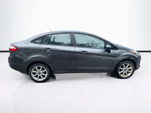 Used 2019 Ford Fiesta SE w/ Equipment Group 201A image 5