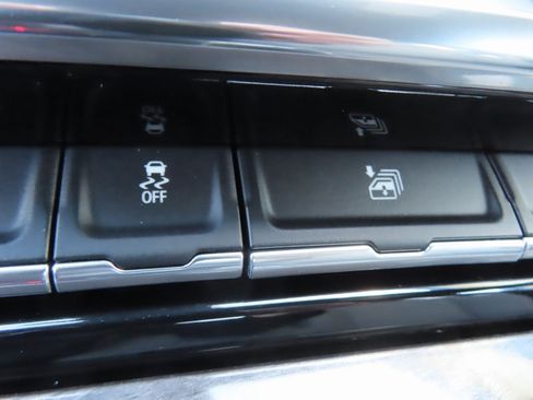 Certified 2023 Chevrolet Silverado 1500 LTZ w/ LTZ Convenience Package II image 15