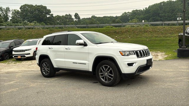 Used 2017 Jeep Grand Cherokee Limited AWD/4WD image 2