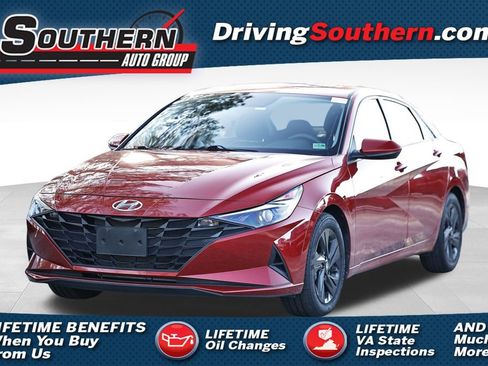 Used 2023 Hyundai Elantra SEL w/ Cargo Package image 1