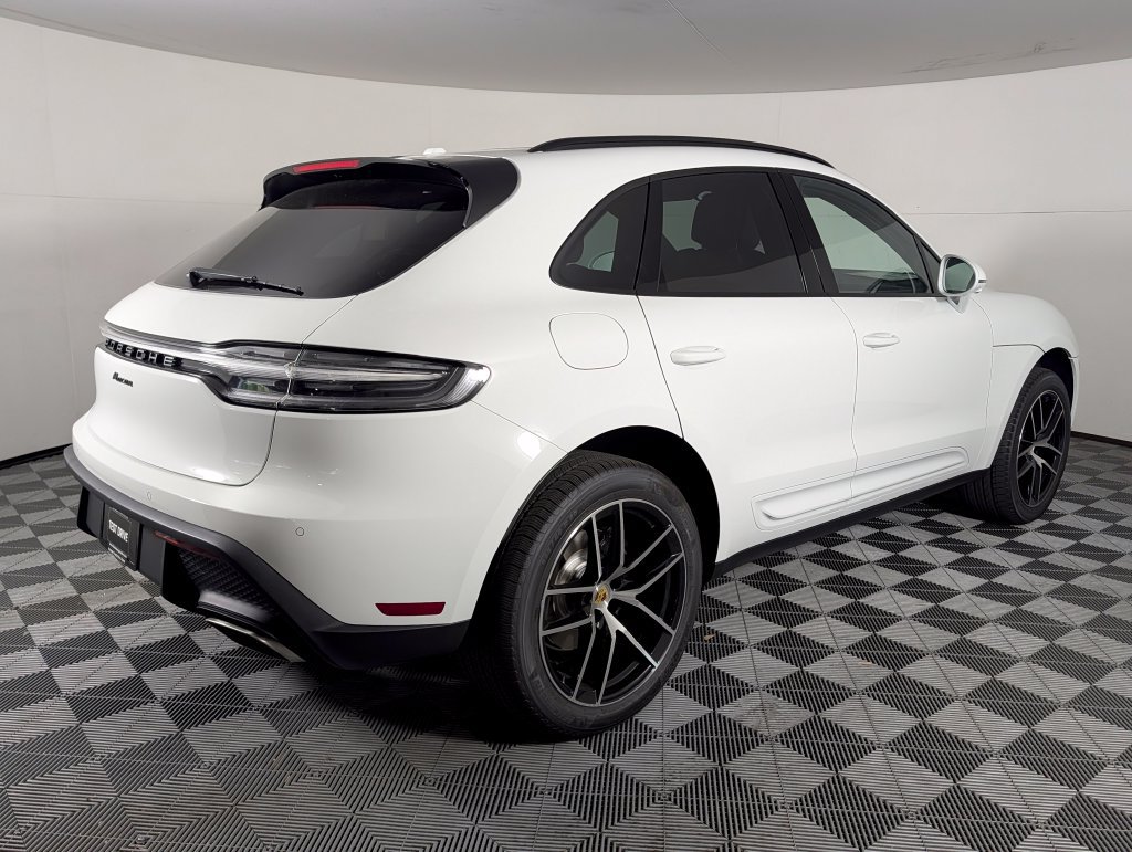 New 2026 Porsche Macan AWD/4WD image 7