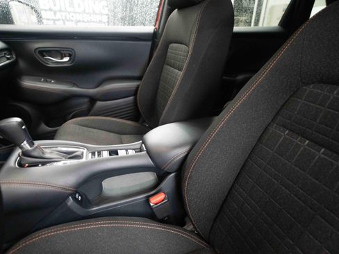 Used 2025 Honda HR-V Sport image 10