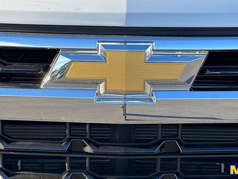 Used 2025 Chevrolet Silverado 1500 LT image 38