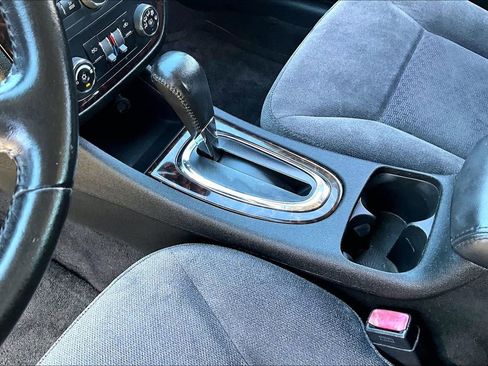 Used 2014 Chevrolet Impala LT w/ LT Sunroof Package image 18