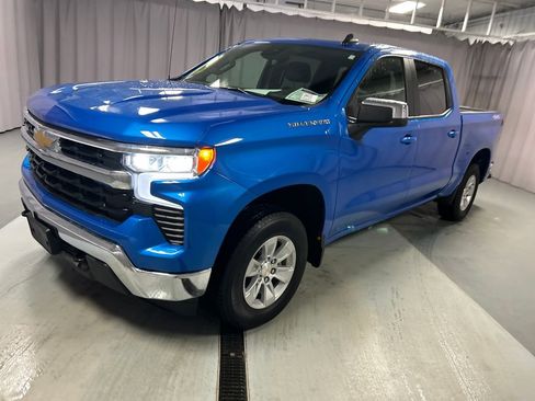 Used 2025 Chevrolet Silverado 1500 LT image 3